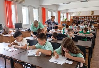 Славейковци почетоха Св. св. Кирил и Методий с препис на стихове