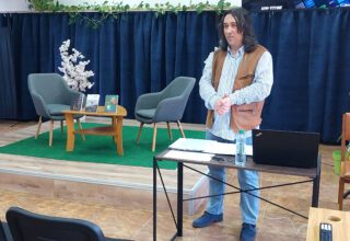 Светлин Симеонов представи „Любов по време на тъга“ в Димитровград